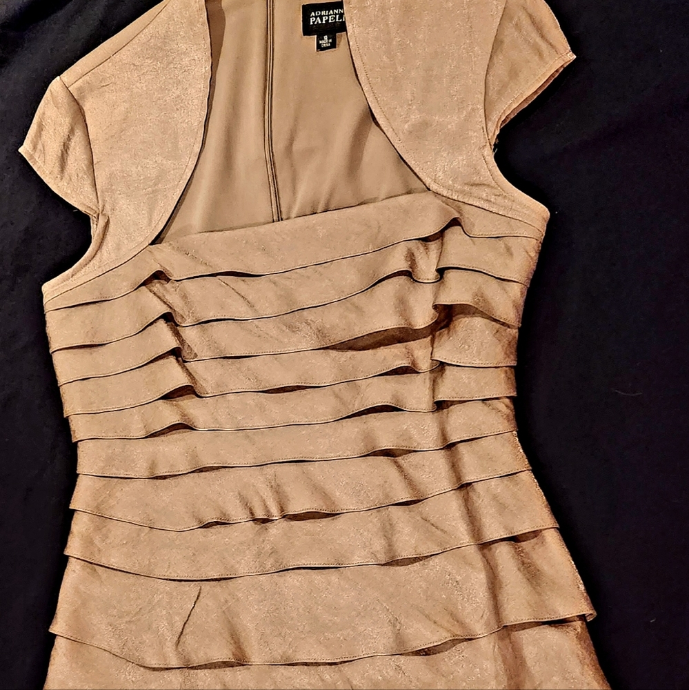 Ladies Adrianna Papell Dress Size 10 Tan